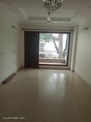 Sarvapriya Vihar, photo 3 of 9